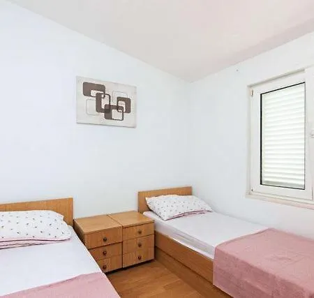 Helen Apartment