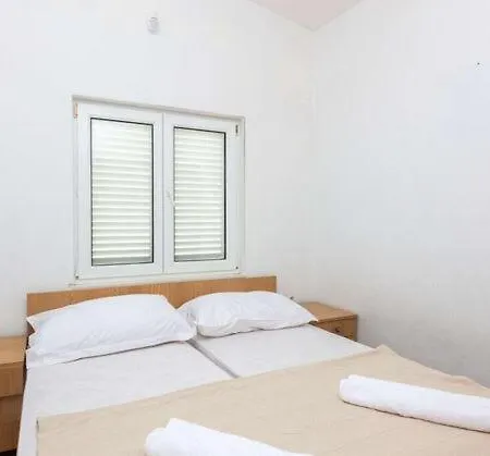 Helen * Rogoznica (Sibenik-Knin)