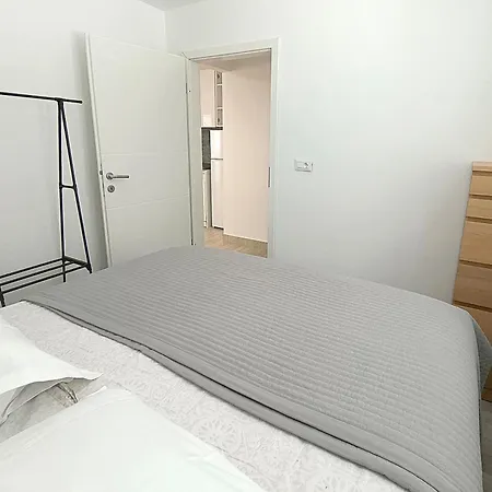 Helen Apartment *